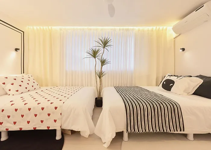 2호선신대방역5분,홍대18분,강남19분,한강공원25분,무료주차 Apartment