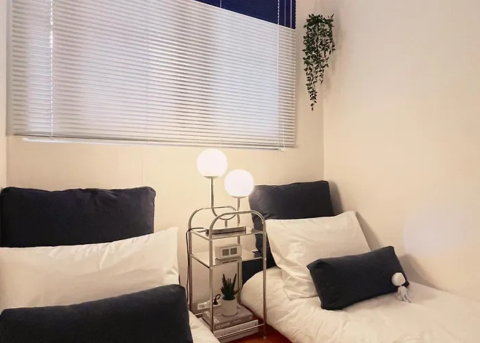 2호선신대방역5분,홍대18분,강남19분,한강공원25분,무료주차 Apartment